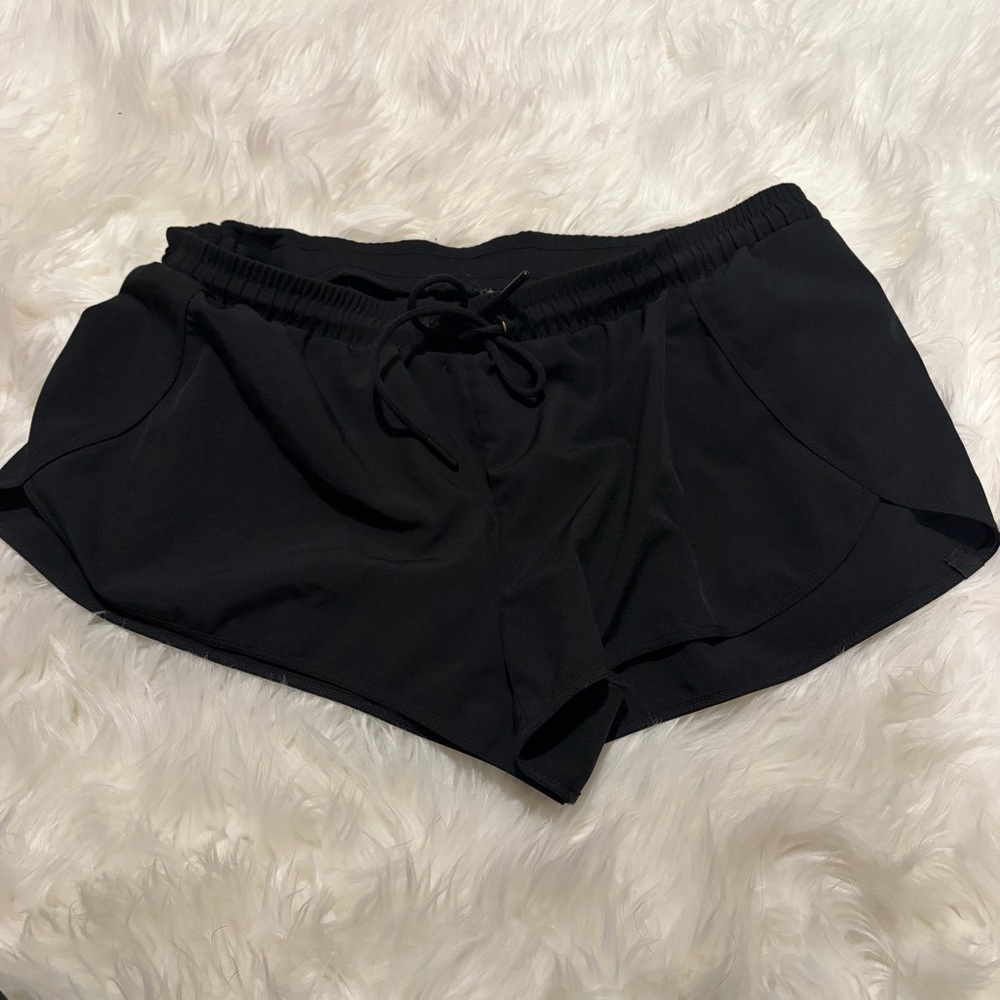 Fabletics black active shorts size‎ L